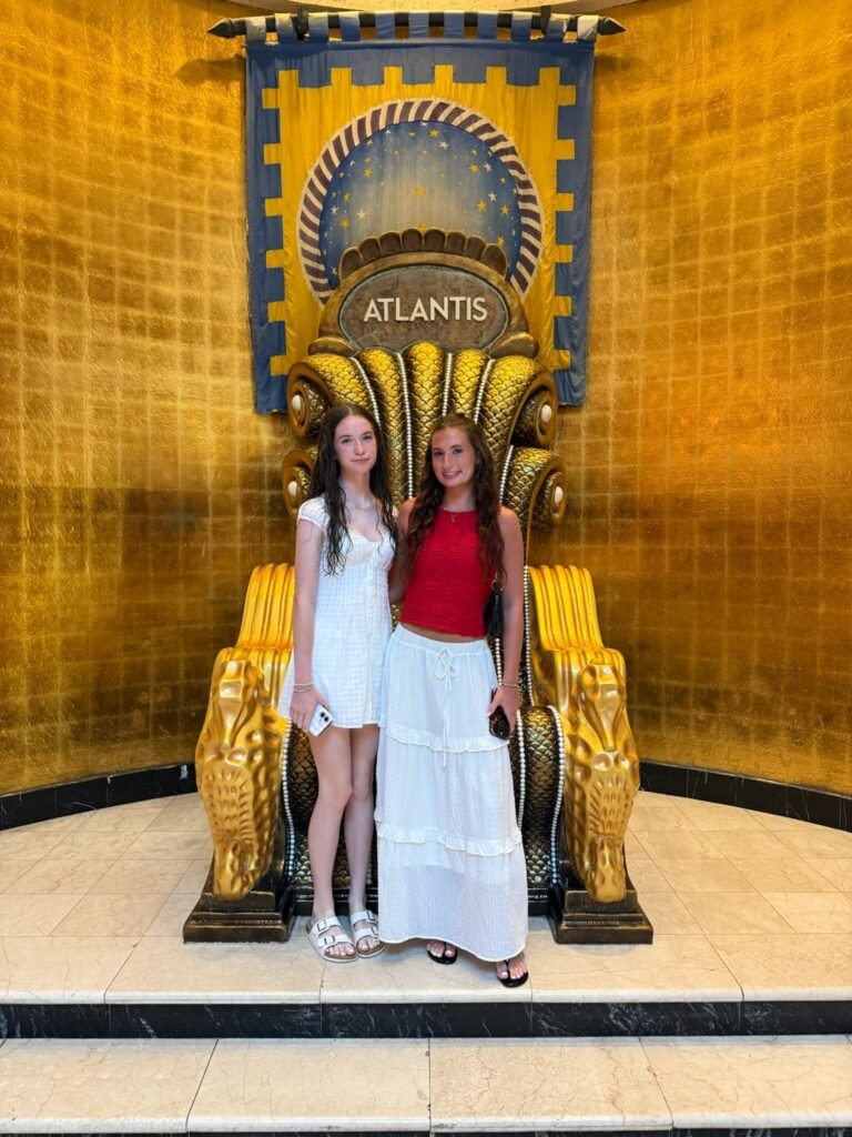Three Generations, Four Nights at Atlantis and One Hungry Pig. img 1877